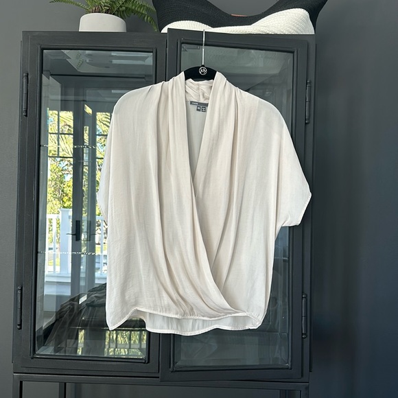 Vince wrap top. - Picture 1 of 3